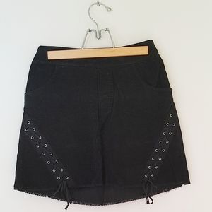 AE Don't Ask Why O/S corduroy black skirt